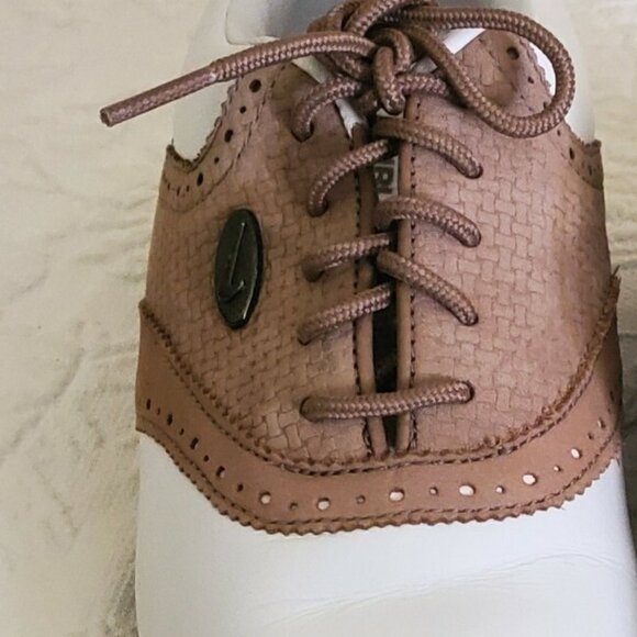 Women's Nike Air Lined Golf Leather Shoes Saddle Oxfords White Size 6M - Picture 4 of 10